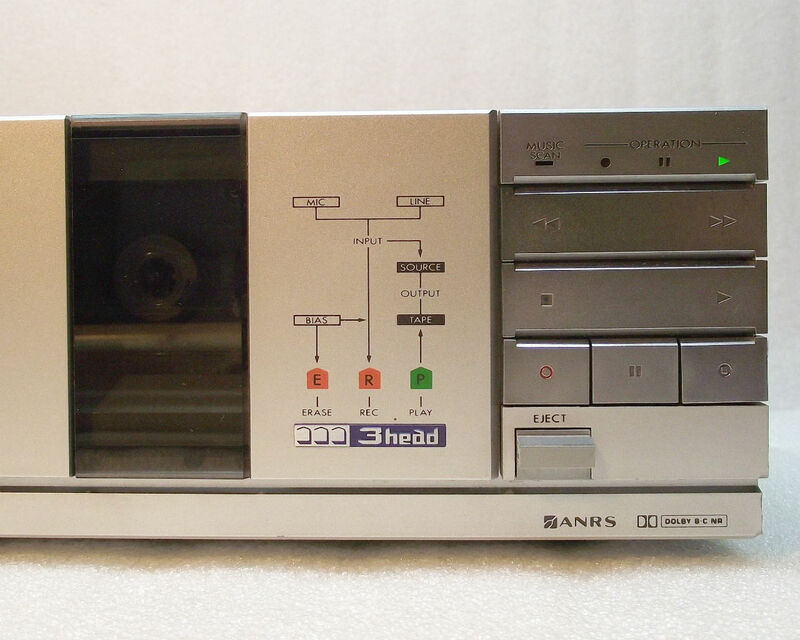 JVC KD-D55 (1982)