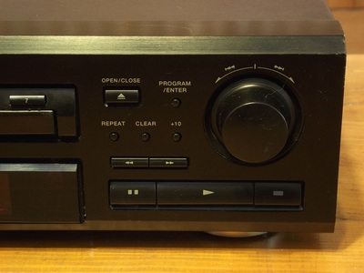 AKAI CD-M1200 (1998)
