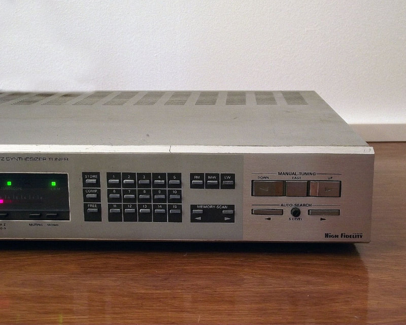 GRUNDIG T 7500 (1983)