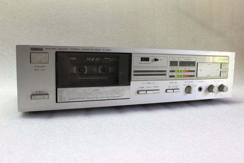 YAMAHA K-220 cassette deck